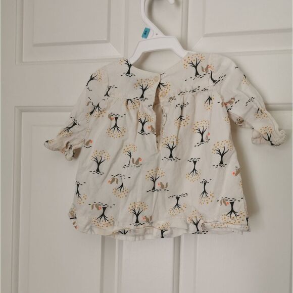3/$15 Gap baby girl blouse 0-3 m - Picture 4 of 4
